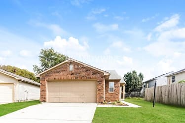 7617 Buck Valley Ct - Indianapolis, IN