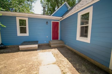 717 Lindenmeier Rd - Fort Collins, CO