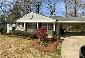 111 Sycamore Rd SW - Milledgeville, GA