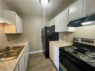 2605 Terrace Ave #9 - Akron, OH