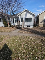 213 15th Ave - East Moline, IL