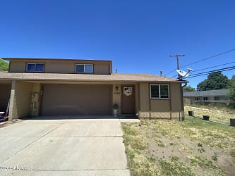 2560 E Cassidy Ln - Flagstaff, AZ