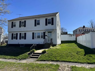 1567 Paule Ave - Manchester, NH