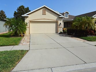 2251 Parrot Fish Dr - Holiday, FL
