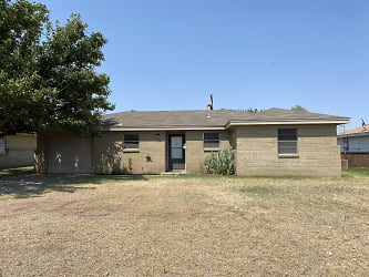 2206 SW 52nd Ave - Amarillo, TX