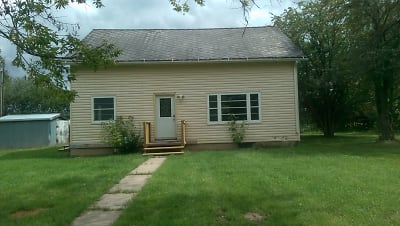3908 River Rd - Iron Junction, MN