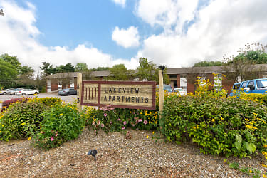 Country Fair - Lakeview Apartments - Ashland, OH