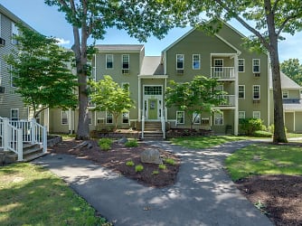 Station Pointe Apartments - Mansfield, MA