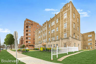 2374 Euclid Heights Blvd Apartments - Cleveland Heights, OH