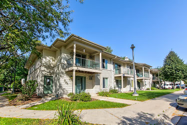 New Monona Shores Apartments - Madison, WI