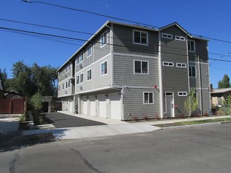 8049 - ( P ) Apartments - Portland, OR