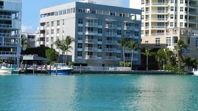 9721 E Bay Harbor Dr #4C - undefined, undefined