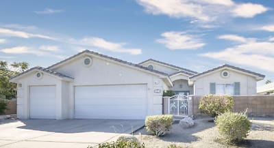 67675 Ovante Rd - Cathedral City, CA