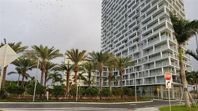 2000 Metropica Wy #2406 - undefined, undefined