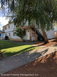 125 D St - Springfield, OR