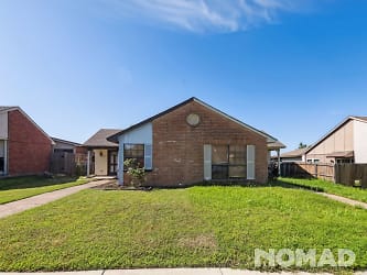 6051 Dooley Dr - The Colony, TX