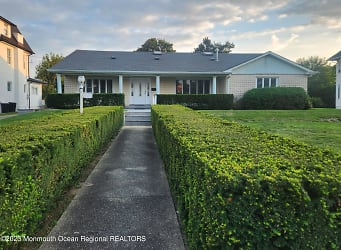 58 Monmouth Dr - Deal, NJ