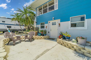 21633 Widgeon Terrace unit 4 - Fort Myers Beach, FL