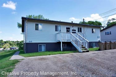 710 4th St SW - Minot, ND