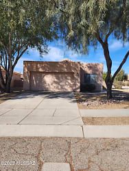 5461 N Willow Thicket Way - Tucson, AZ
