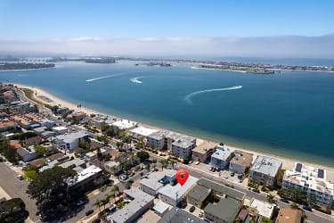 3809-17 Riviera Apartments - San Diego, CA