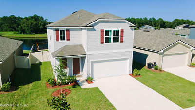 2223 Willow Springs Dr - Green Cove Springs, FL