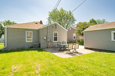 1219 S Glendale Ave - Sioux Falls, SD