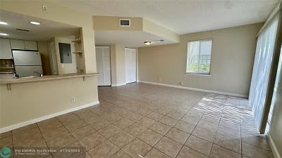 1481-1489 NW 94th Way - Coral Springs, FL