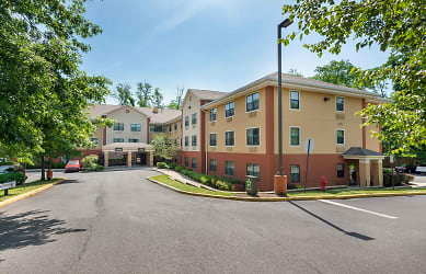 Furnished Studio - Red Bank - Middletown Apartments - Red Bank, NJ