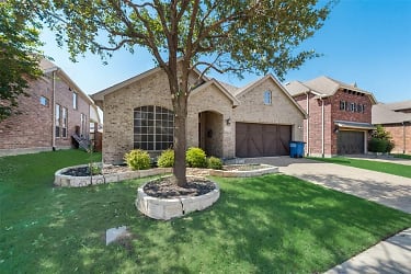 2900 N Umberland Dr - The Colony, TX