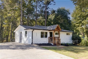 1955 Maple Dr. NW - Kennesaw, GA