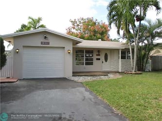 1906 NW 36th Ct - Oakland Park, FL