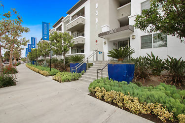 Madison Toluca Apartments - North Hollywood, CA