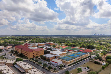 The Enclave At 1550 Apartments - San Antonio, TX