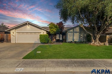 4134 Fort Donelson Dr - Stockton, CA