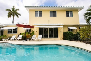 809 S 17th Ave - Hollywood, FL