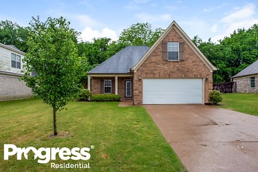9137 Billy Pat Dr - Olive Branch, MS