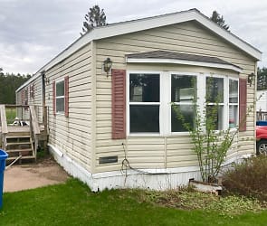 303 W Pine Ave - Bruce, WI