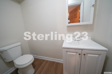 25-25 23rd St unit 1R - Queens, NY