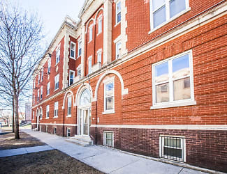 4601 S Indiana Ave unit 207-302 - Chicago, IL