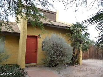 1672 N Belvedere Ave - Tucson, AZ