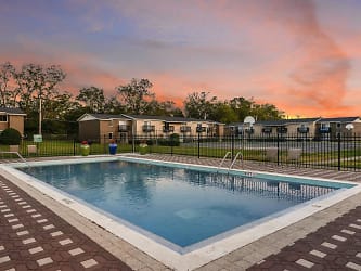 Oakwood Reserve Apartments - Tallahassee, FL