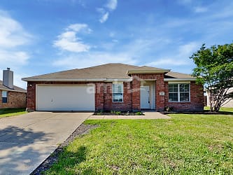 102 Independence Trail - Forney, TX