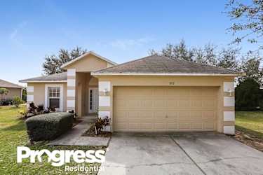 1032 Fox Trail Ave - Clermont, FL