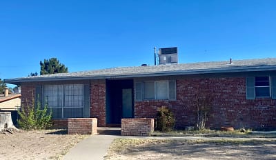 2055 O Donnell Dr - Las Cruces, NM