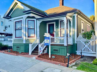 166 Forest Ave - Pacific Grove, CA
