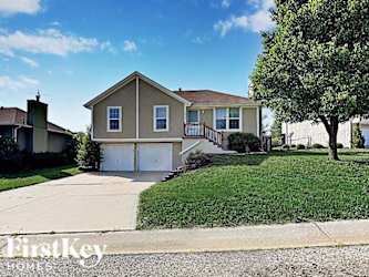 1216 North Ponca Drive - Independence, MO