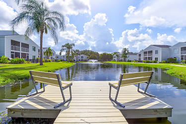 Aaron Lake Apartments - Bradenton, FL