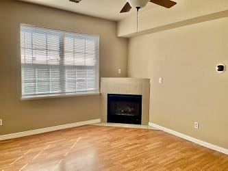 6925 19th St unit 15 - Greeley, CO