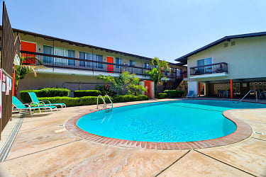 Towne Center Apartments - Riverside, CA